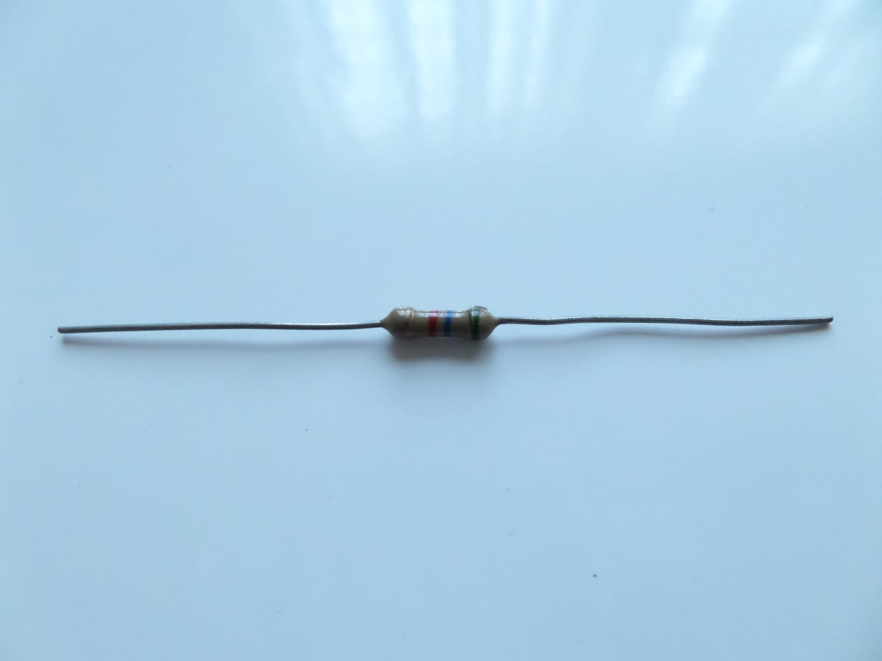 5.6 kOhm, 1/2-Watt resistor.